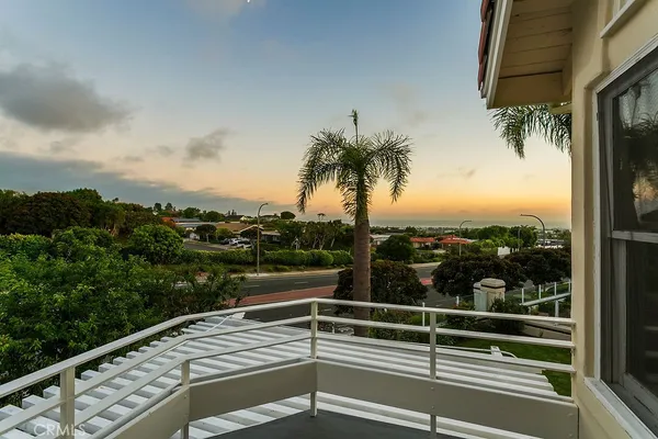 $5,800,000 | 19 Harbor Pointe Drive, Corona del Mar, CA 92625