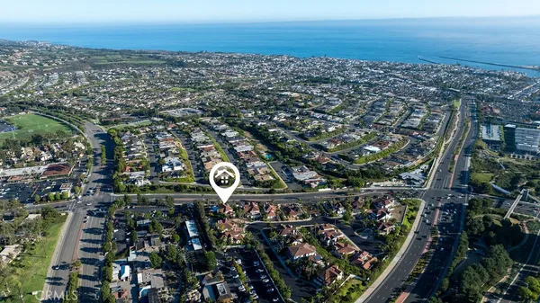 $5,800,000 | 19 Harbor Pointe Drive, Corona del Mar, CA 92625