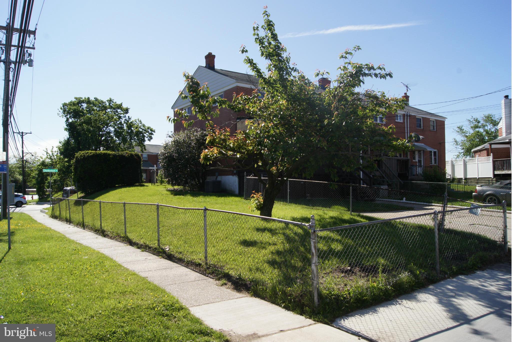 7954 Charlesmont Road Baltimore, MD 21222 - Photo 20 of 24 a view of a backyard with swimming pool