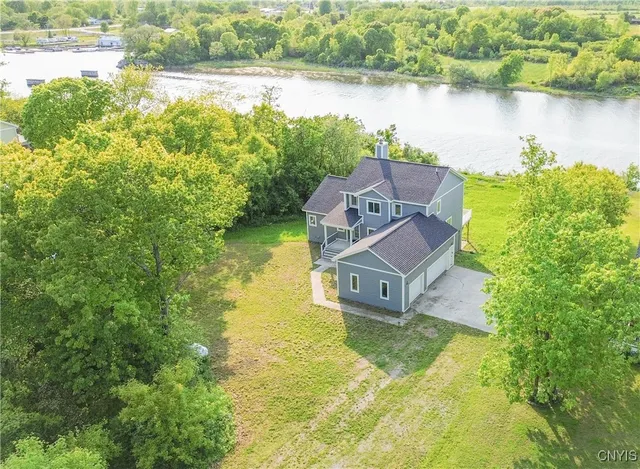 $689,900 | 27787 County Route 179, Chaumont, NY 13622