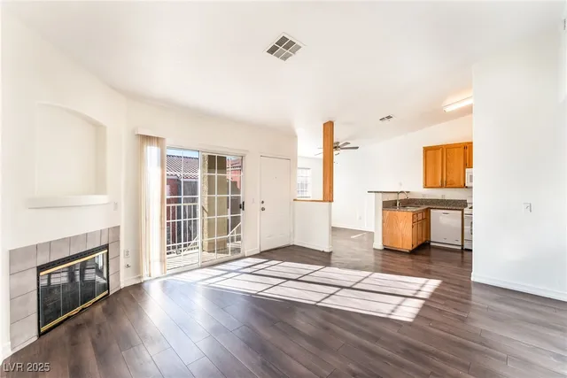 $1,599 | 4730 East Craig Road, Unit 2061, Las Vegas, NV 89115