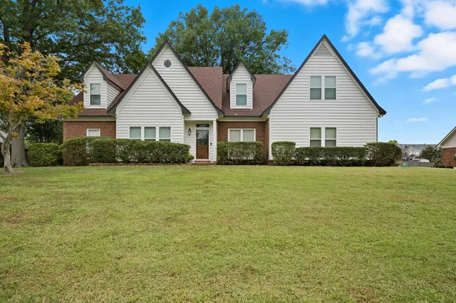 $399,000 | 825 Meadow Vale Drive, Collierville, TN 38017