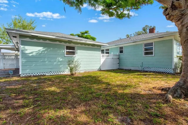 $435,900 | 2720 4th Avenue West, Bradenton, FL 34205