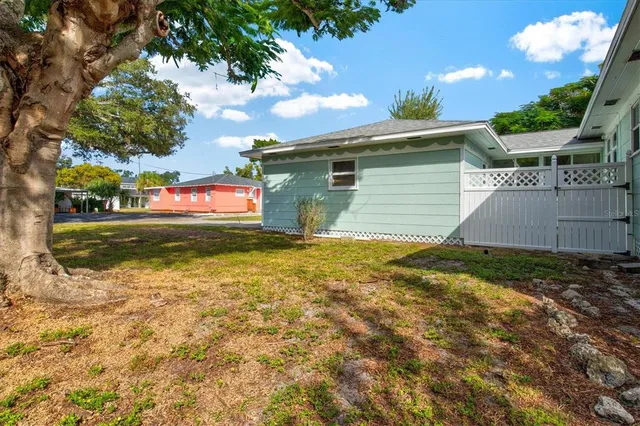 $435,900 | 2720 4th Avenue West, Bradenton, FL 34205