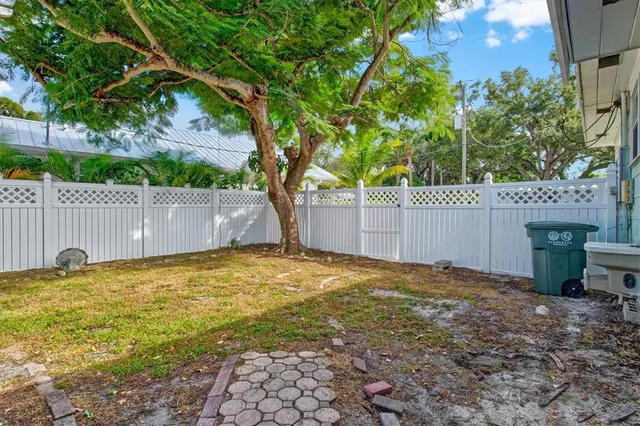 $435,900 | 2720 4th Avenue West, Bradenton, FL 34205