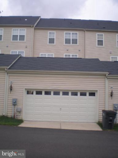 9150 Ribbon Falls Loop Bristow, VA 20136 - Photo 12 of 21 Garage 1