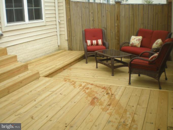 9150 Ribbon Falls Loop Bristow, VA 20136 - Photo 13 of 21 Deck