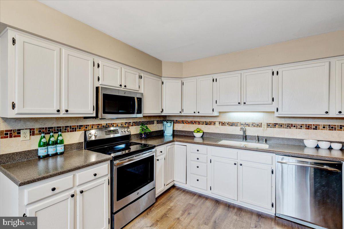 13228 Clipper Circle Solomons, MD 20688 - Photo 7 of 39 Stainless steel appliances!