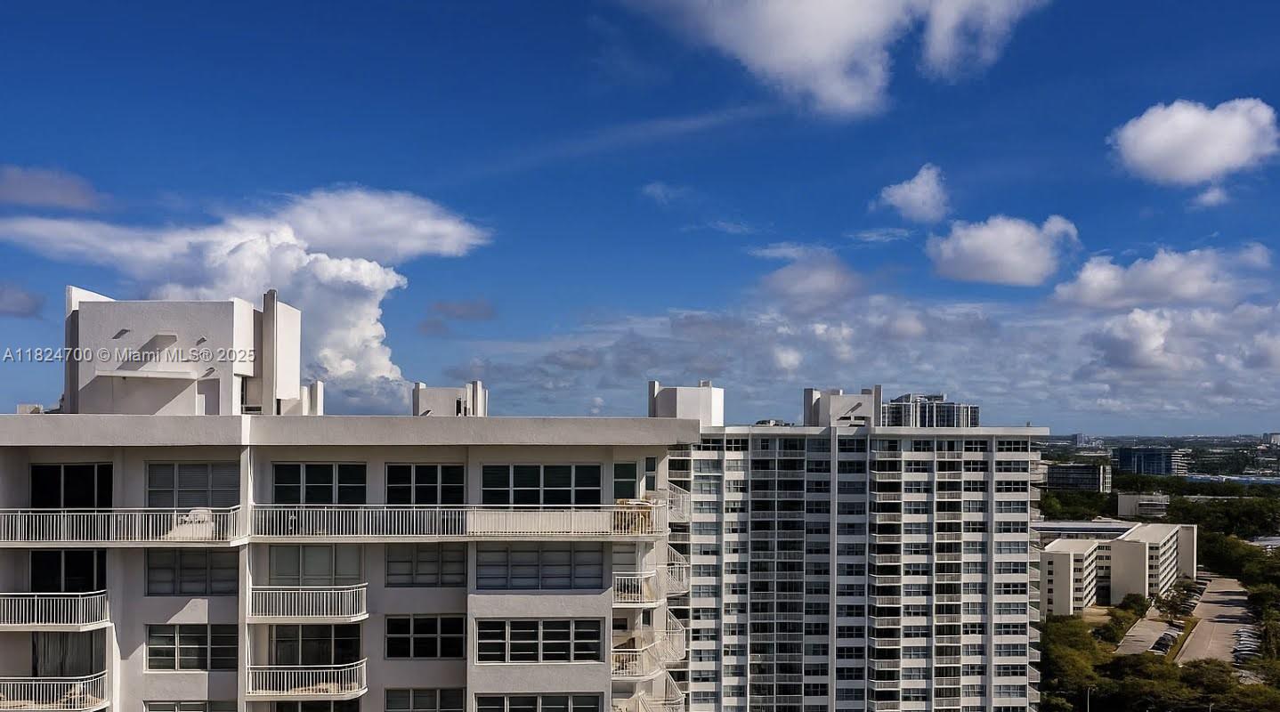 2750 Northeast 183rd Street, Unit 2103 Aventura, FL 33160 - Photo 20 of 30