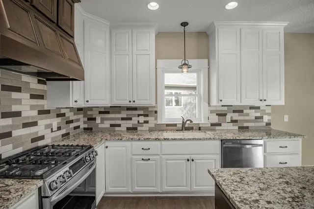 $565,000 | 1031 Homestead Drive, Jordan, MN 55352