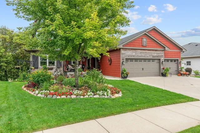 $565,000 | 1031 Homestead Drive, Jordan, MN 55352