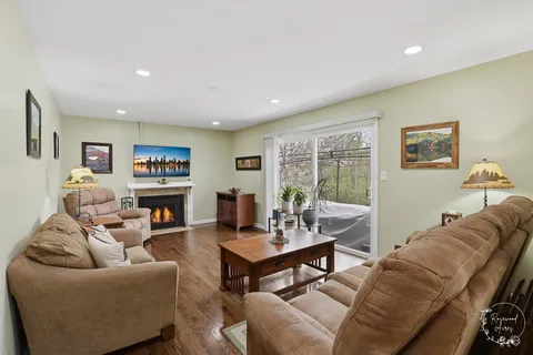 $495,000 | 774 Yosemite Trail, Roselle, IL 60172