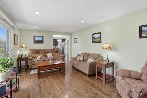 $495,000 | 774 Yosemite Trail, Roselle, IL 60172