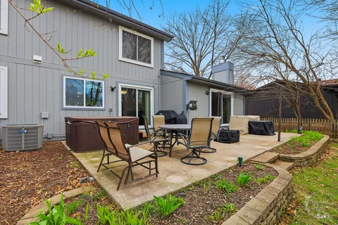 $495,000 | 774 Yosemite Trail, Roselle, IL 60172