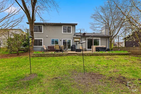 $495,000 | 774 Yosemite Trail, Roselle, IL 60172