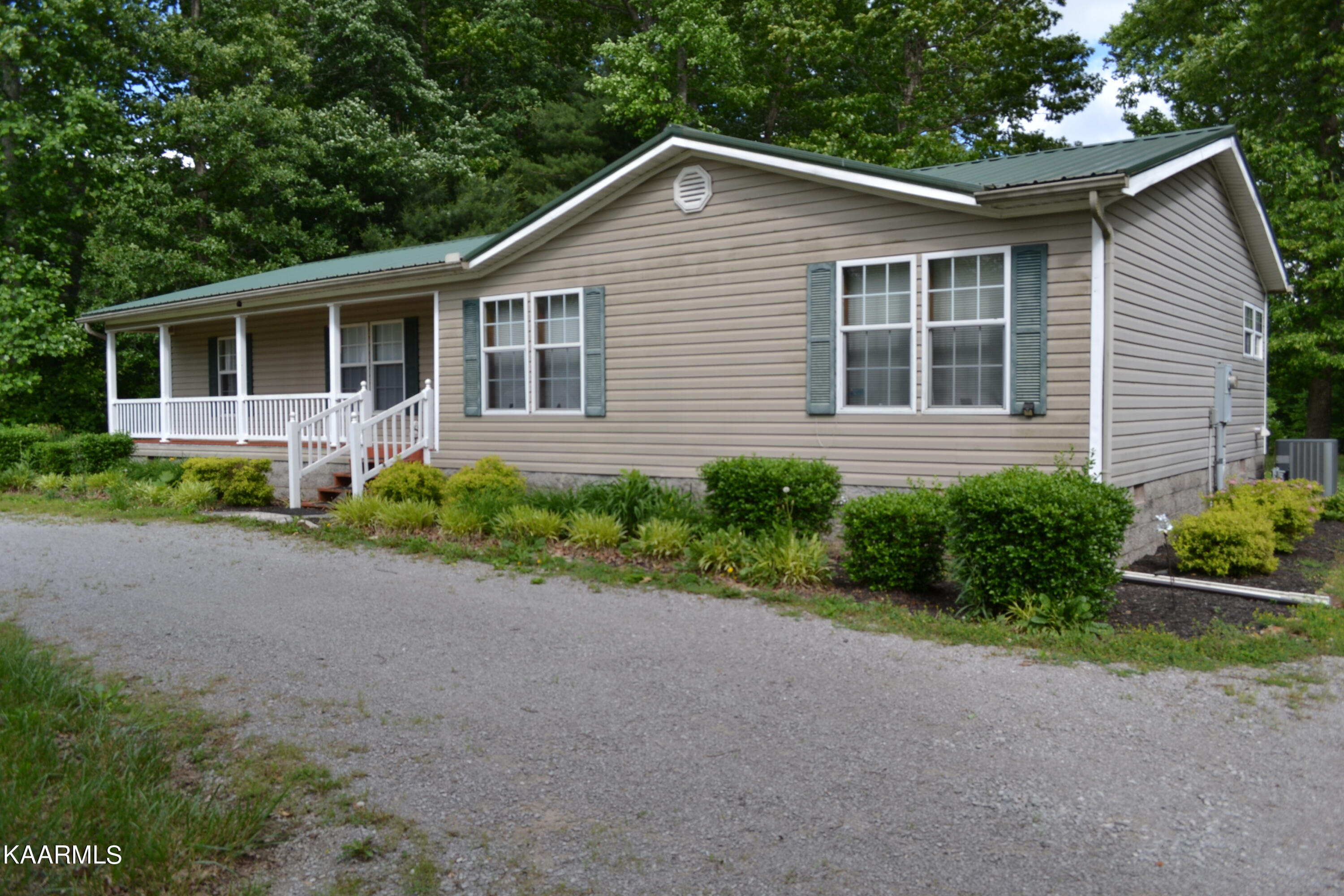 286 Jim Garrett Road Crossville, TN 38571 - Photo 18 of 30 286 Jim Garrett Rd