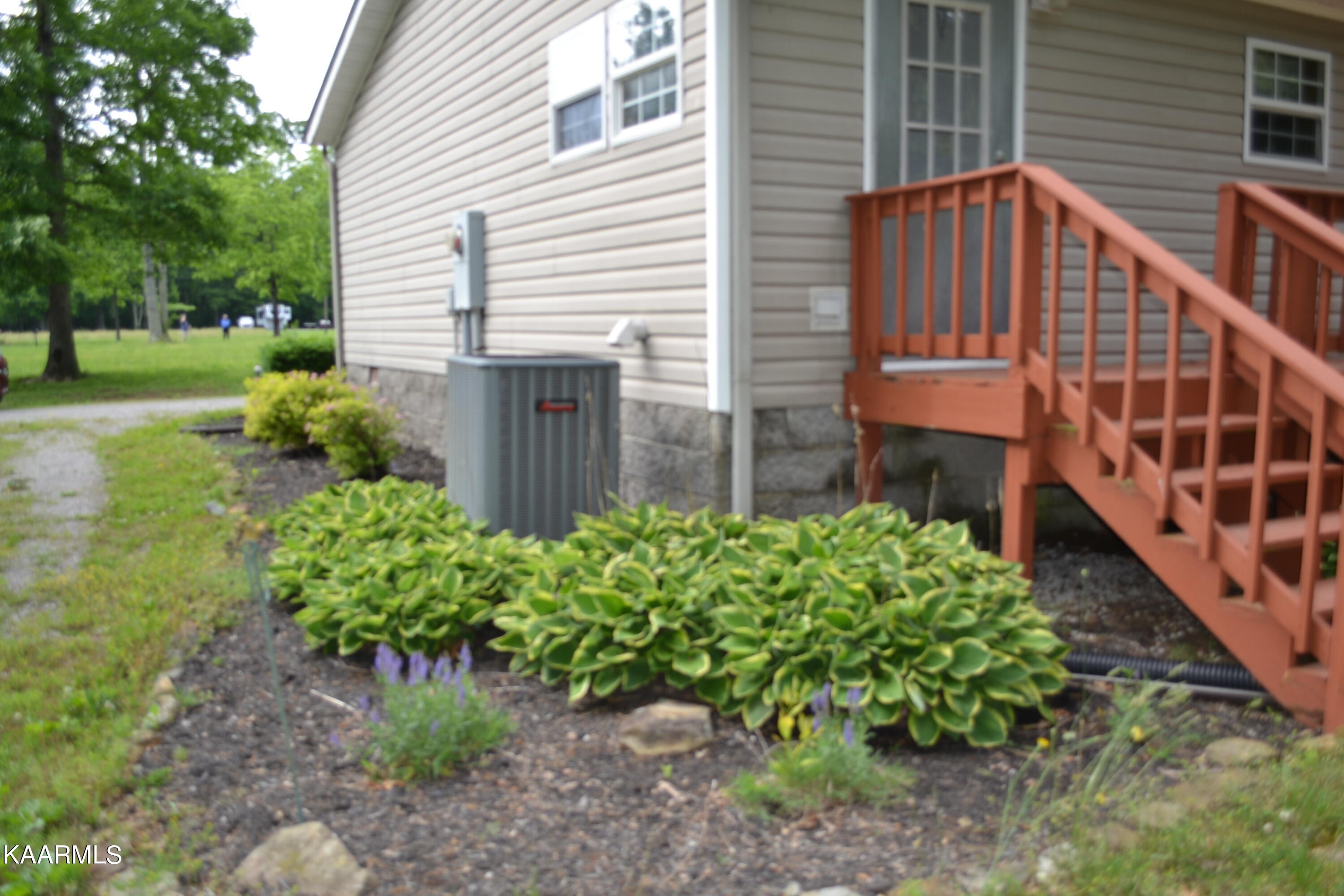286 Jim Garrett Road Crossville, TN 38571 - Photo 22 of 30 To the Mudroom