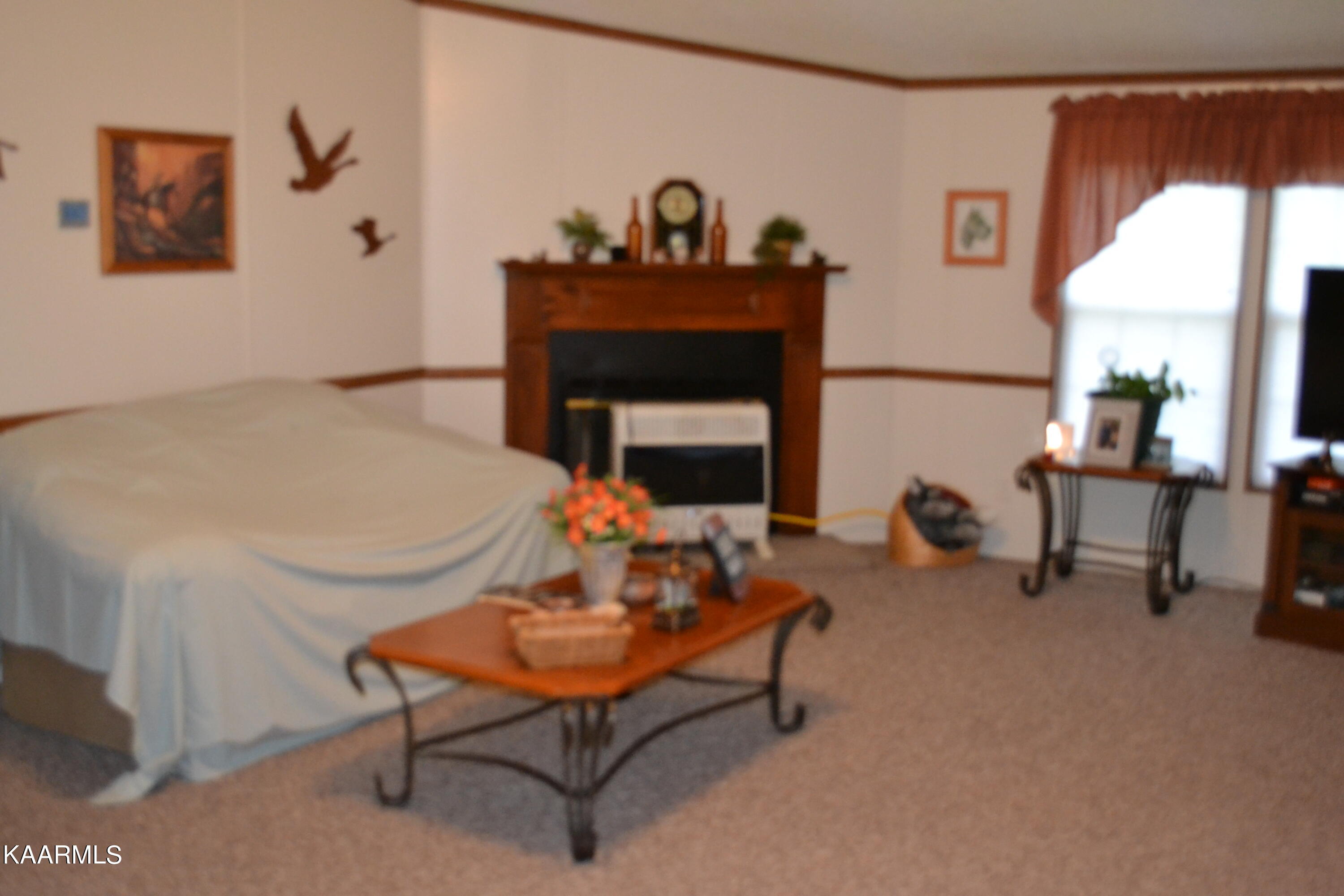 286 Jim Garrett Road Crossville, TN 38571 - Photo 4 of 30 Living Room