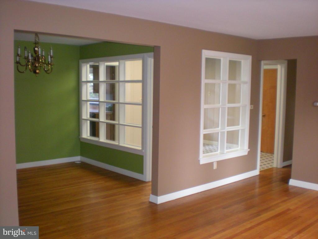 123 West End Avenue Lititz, PA 17543 - Photo 3 of 7