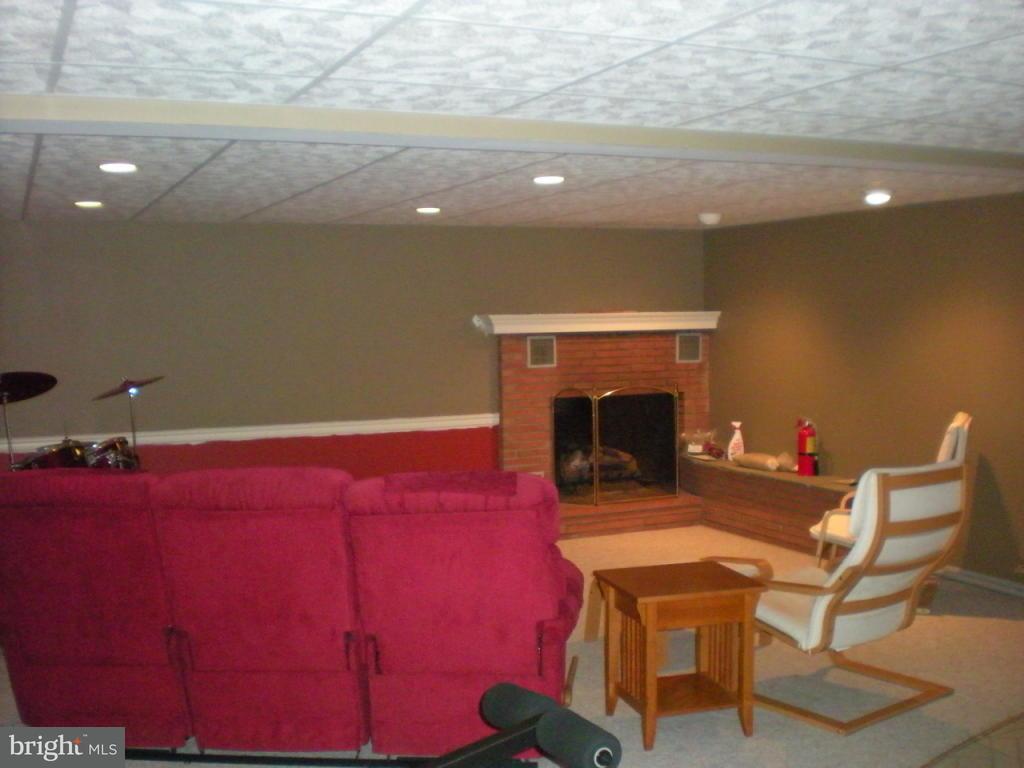 123 West End Avenue Lititz, PA 17543 - Photo 5 of 7
