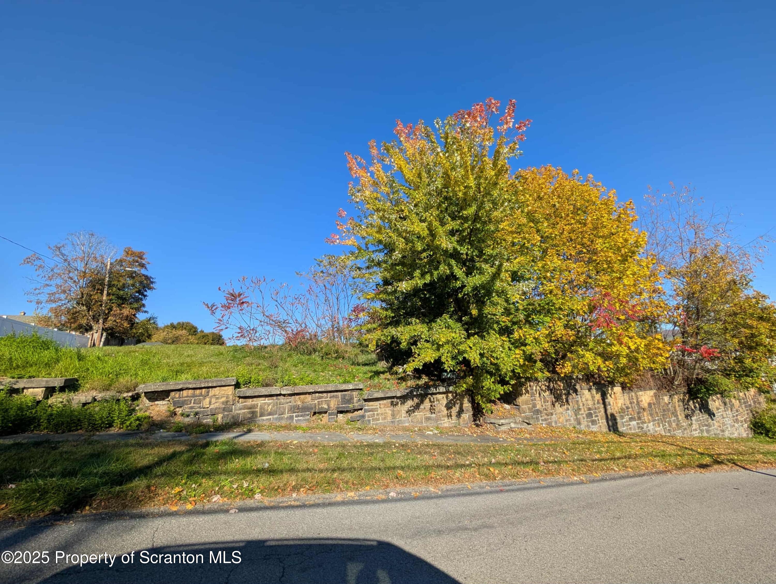 1501 Farr Street Scranton, PA 18504 - Photo 6 of 6 dd462f3b-1a89-4976-bbaa-6f157252700c