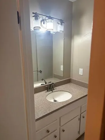 $1,400 | 588 Oak Avenue, Unit B, Harahan, LA 70123