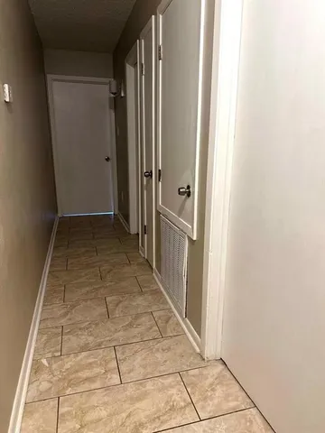 $1,400 | 588 Oak Avenue, Unit B, Harahan, LA 70123