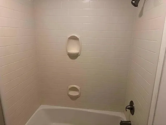 $1,400 | 588 Oak Avenue, Unit B, Harahan, LA 70123