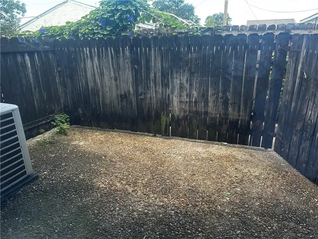 $1,400 | 588 Oak Avenue, Unit B, Harahan, LA 70123