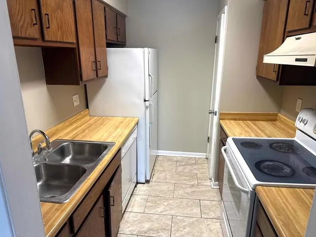 $1,400 | 588 Oak Avenue, Unit B, Harahan, LA 70123