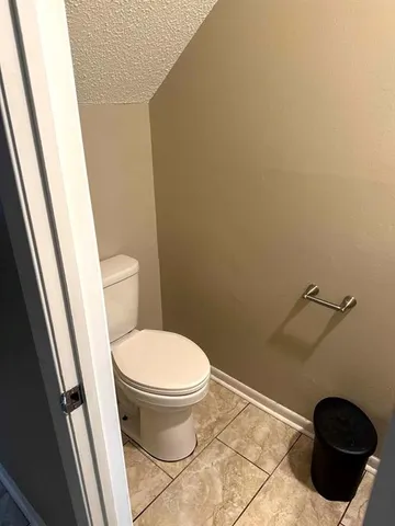 $1,400 | 588 Oak Avenue, Unit B, Harahan, LA 70123