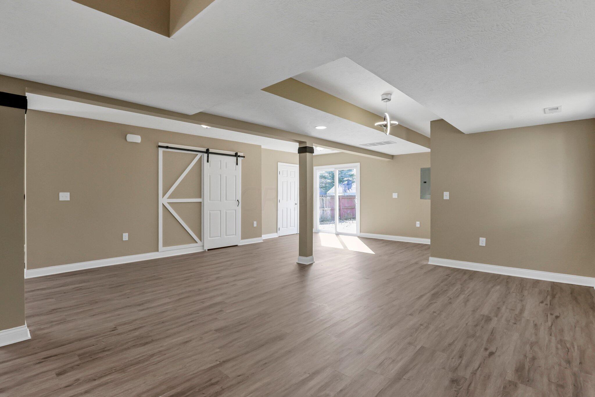2797 McGuffey Road Columbus, OH 43211 - Photo 11 of 28 16-web-or-mls-0N4A1519