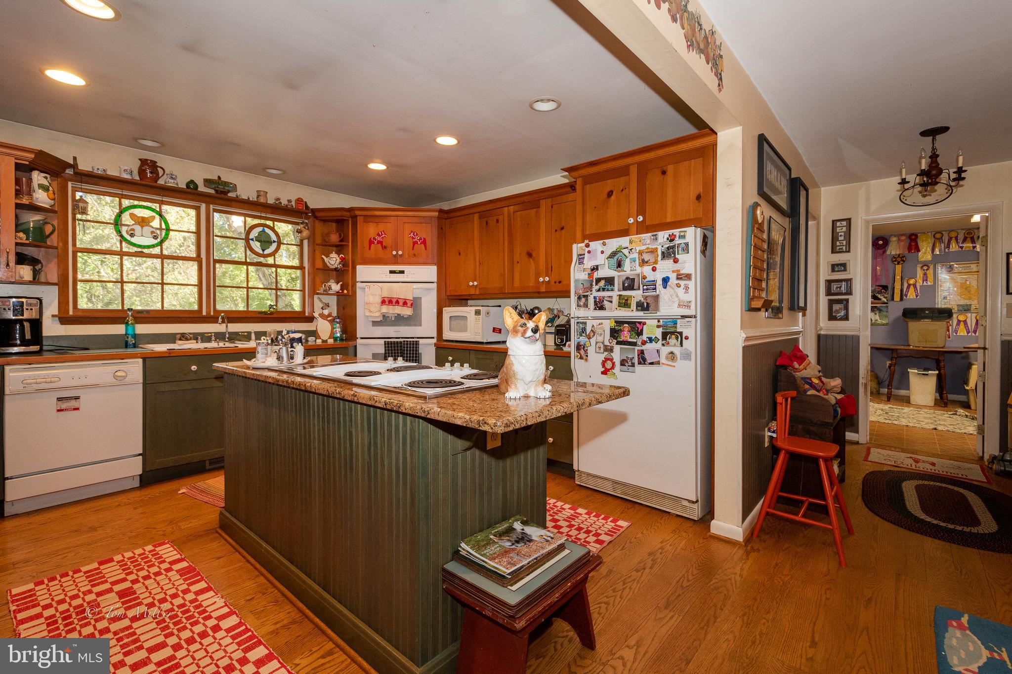 2744 Greene Road Baldwin, MD 21013 - Photo 10 of 32 Kitchen With Granite Island