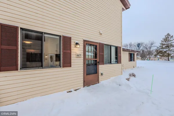 $139,500 | 6631 84th Court North, Brooklyn Park, MN 55445