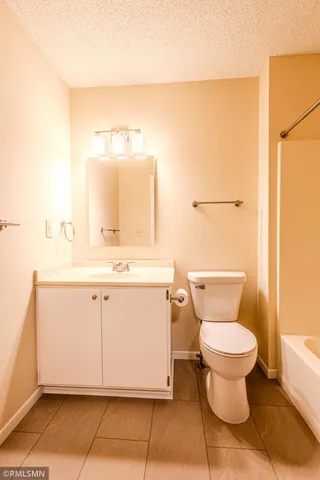 $149,500 | 6631 84th Court North, Brooklyn Park, MN 55445