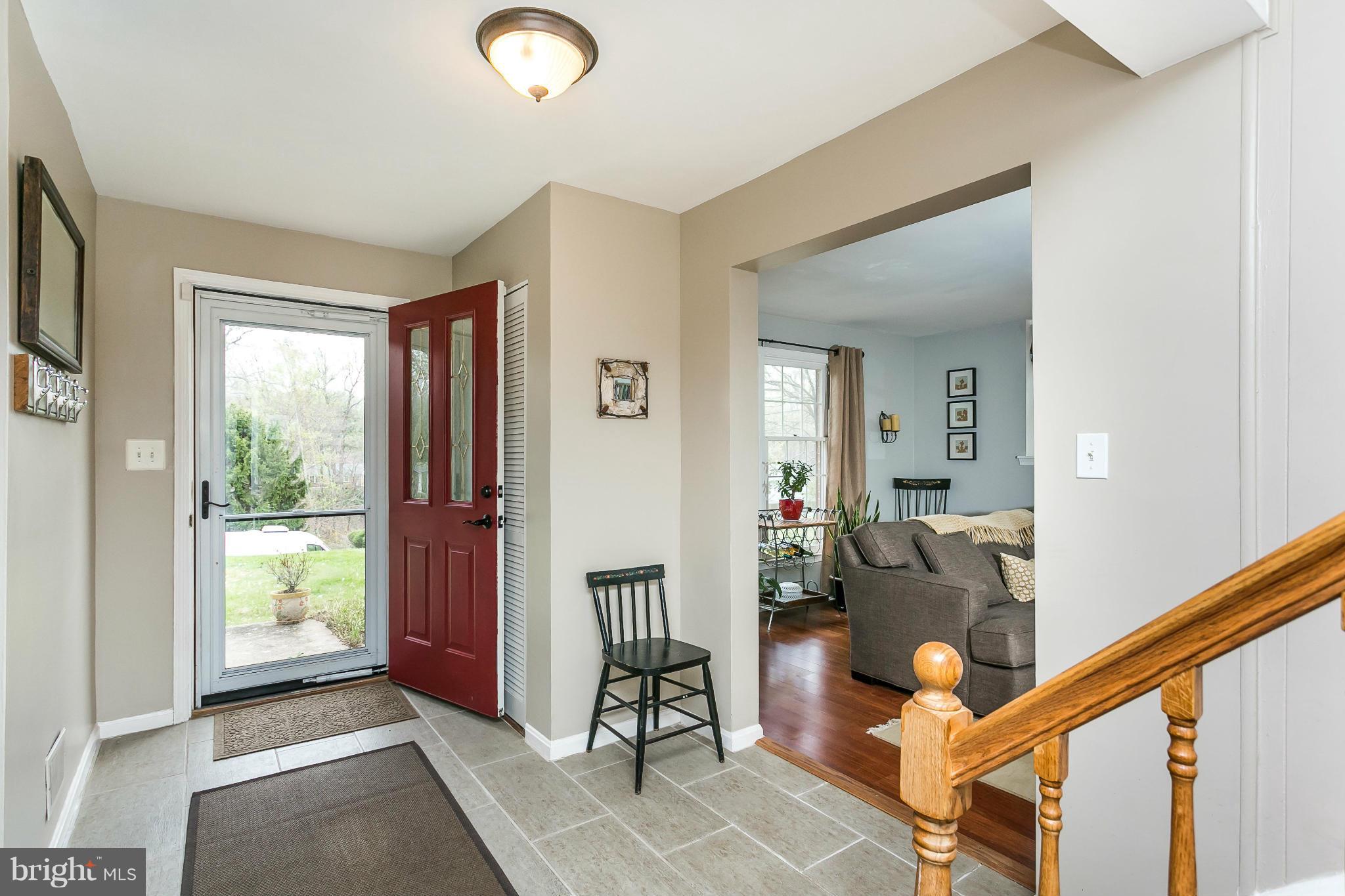 1109 Valewood Road Baltimore, MD 21286 - Photo 2 of 30 Foyer
