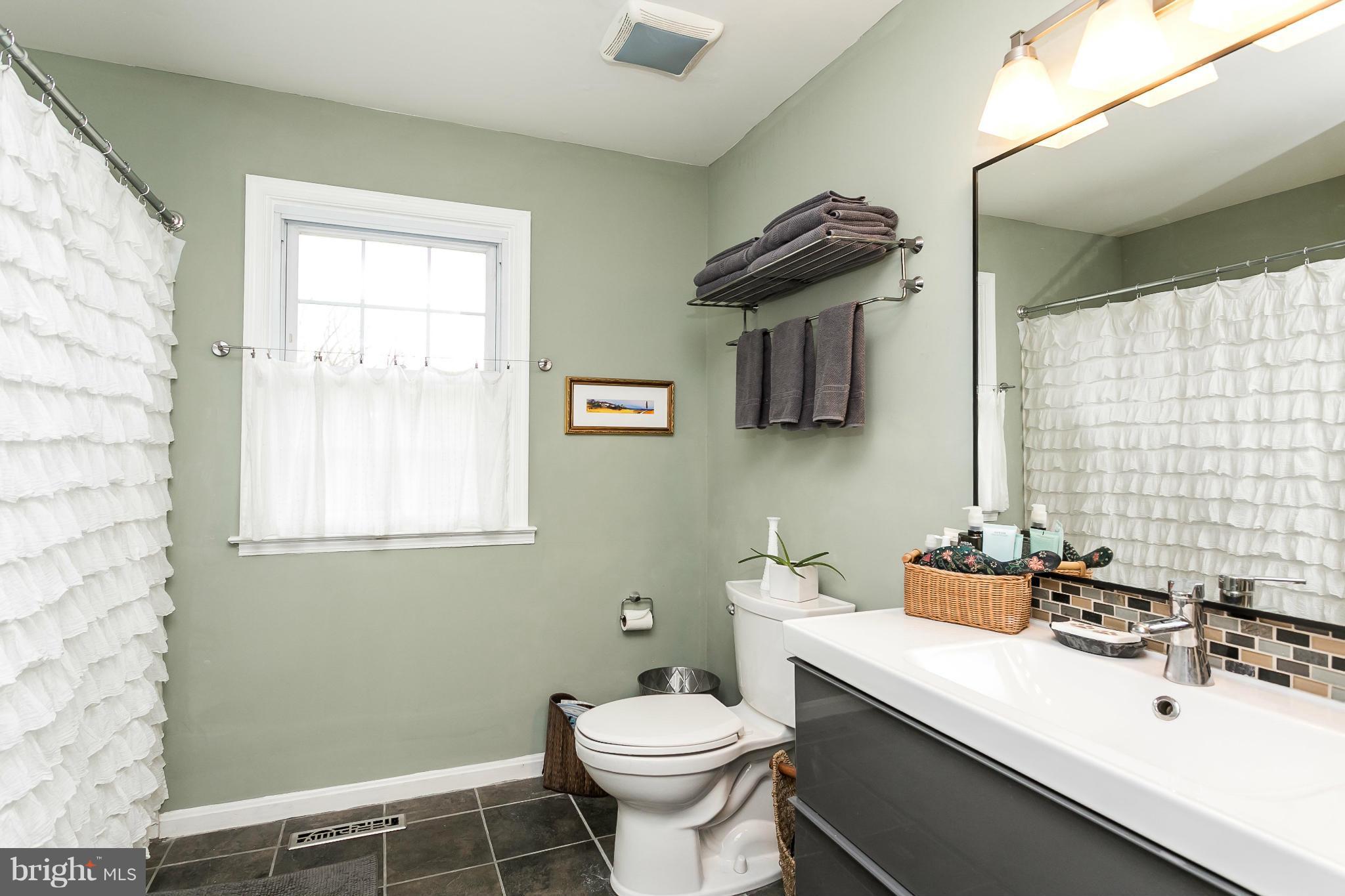 1109 Valewood Road Baltimore, MD 21286 - Photo 20 of 30 Bath