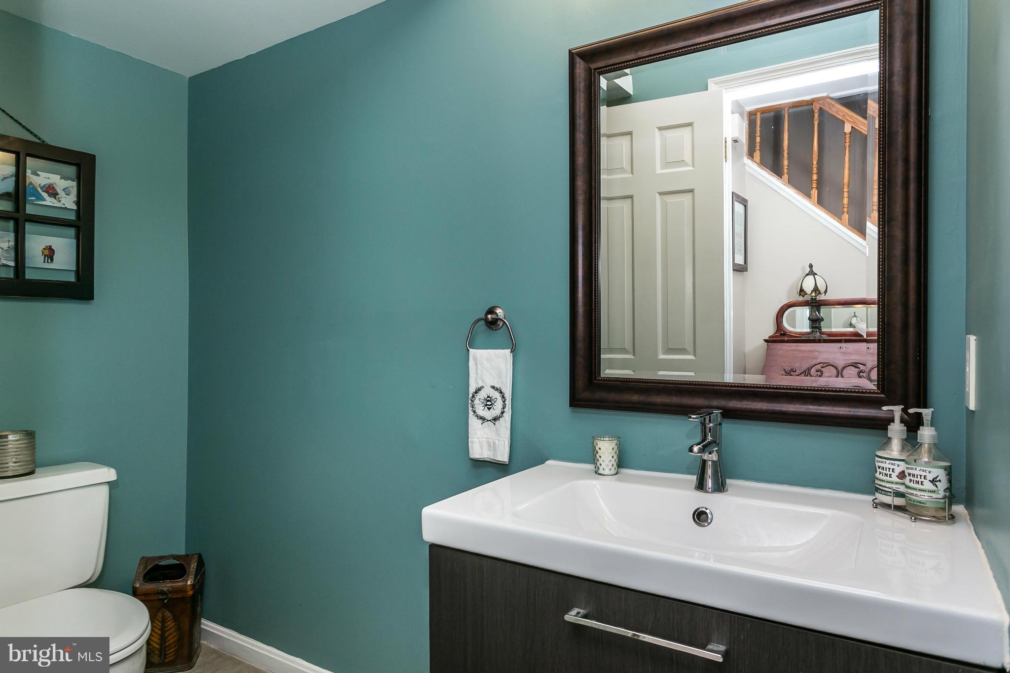 1109 Valewood Road Baltimore, MD 21286 - Photo 9 of 30 Half Bath off Foyer