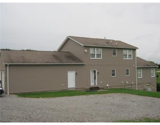 239 West Jefferson Road Butler, PA 16002 - Photo 3 of 10 Exterior Back.