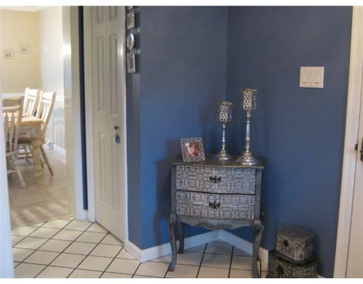239 West Jefferson Road Butler, PA 16002 - Photo 10 of 10 Entry/Foyer.