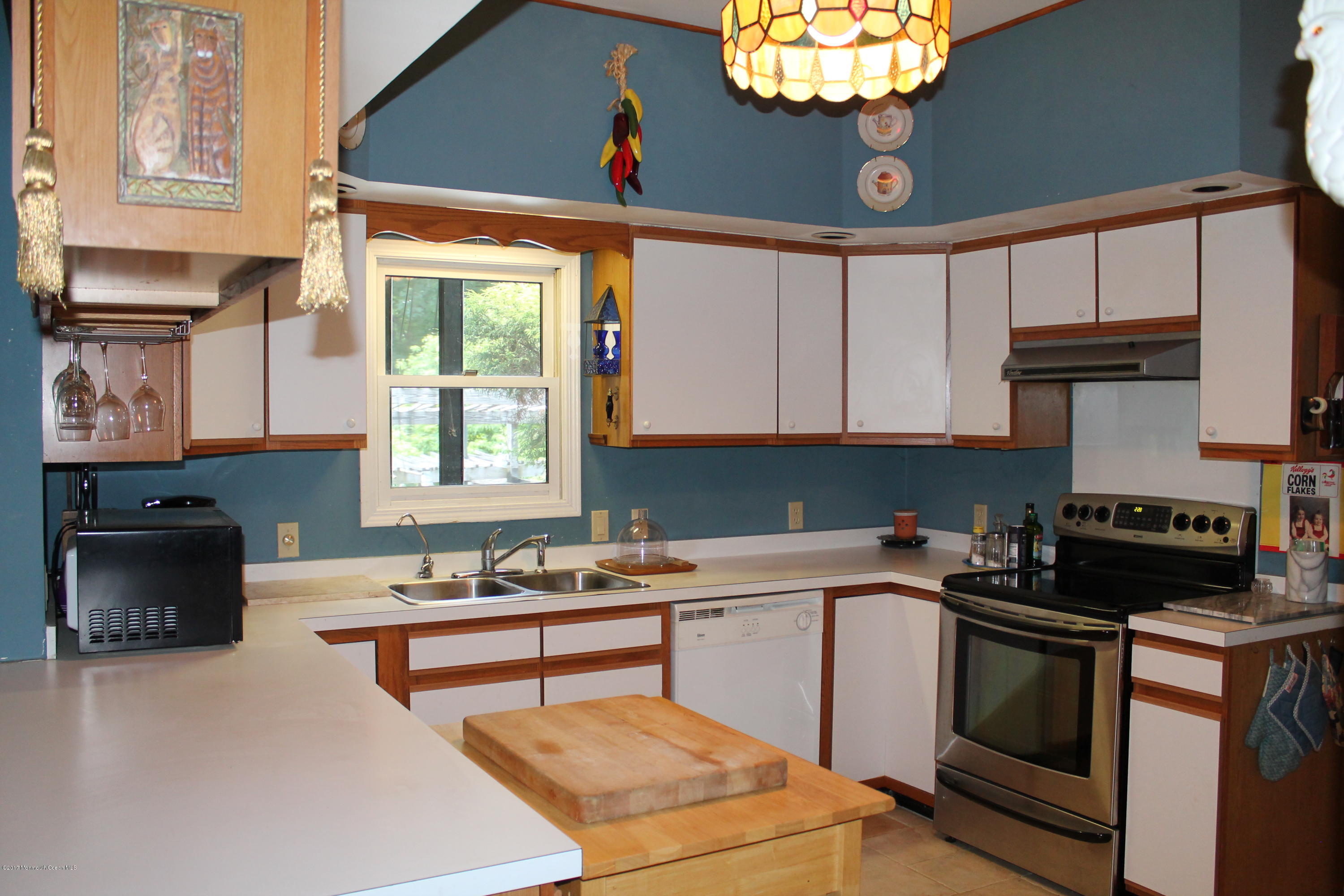 36 Shield Road Millstone Township, NJ 08535 - Photo 7 of 21 002