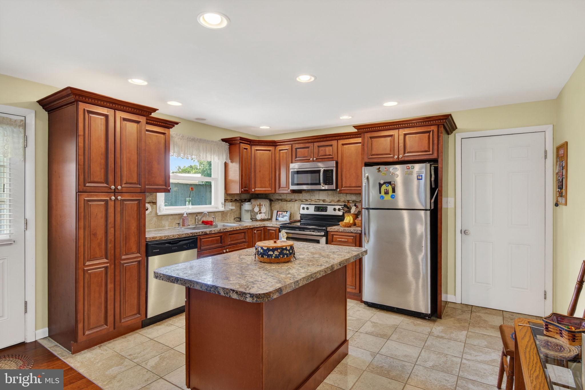 24 Snyder Hill Road Lititz, PA 17543 - Photo 10 of 30