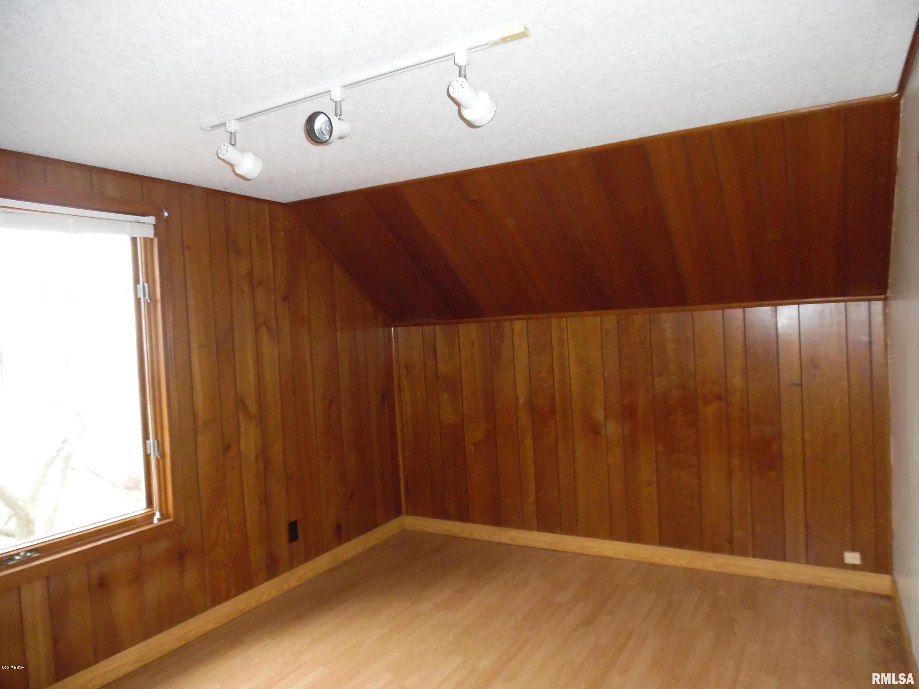 18524 East Saddle Club Road Belle Rive, IL 62810 - Photo 9 of 11