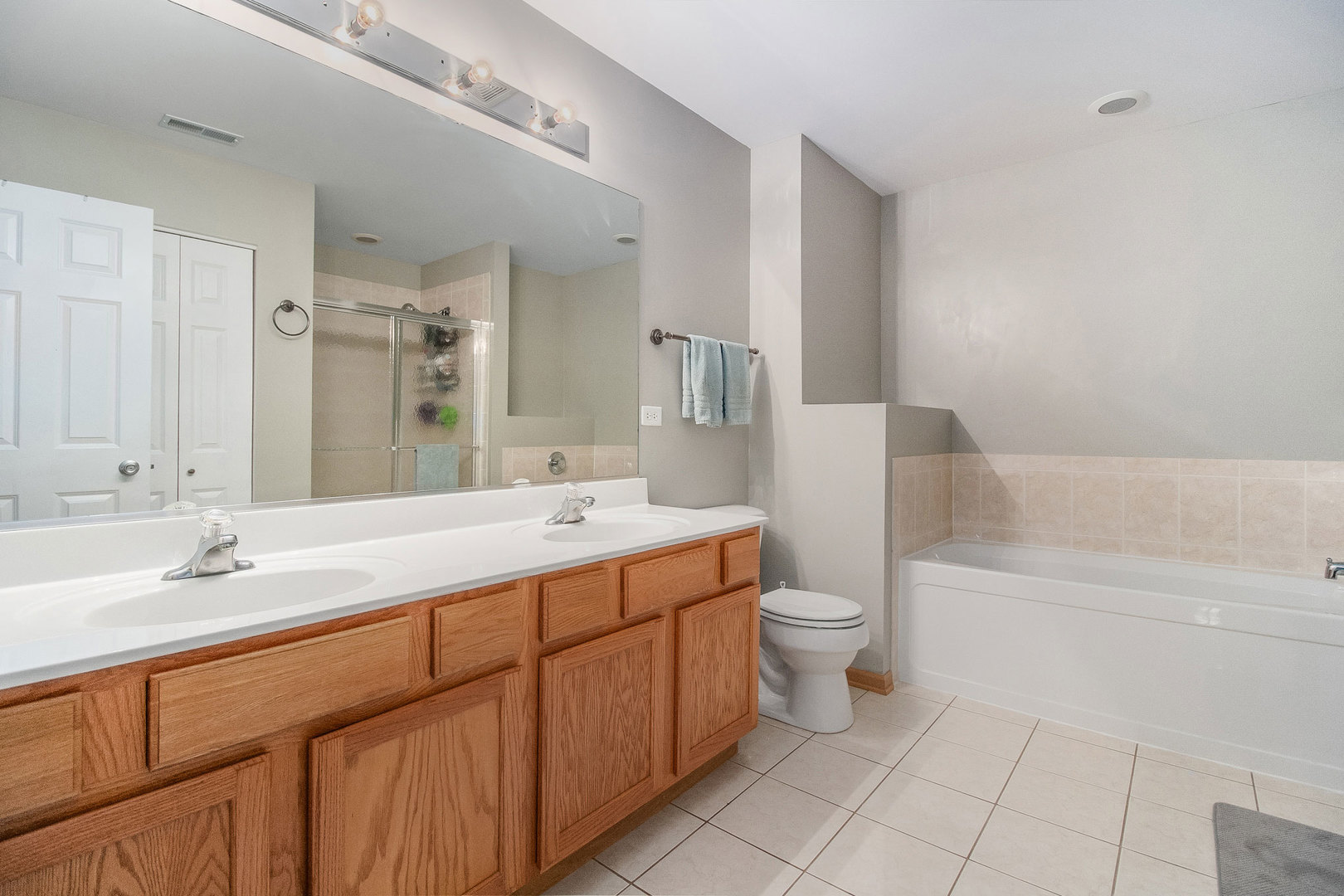 1928 West Cobblestone Road Romeoville, IL 60446 - Photo 13 of 24