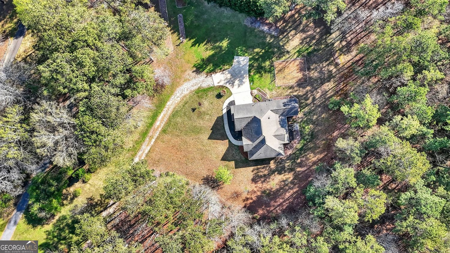 206 Jack Maddox Bridge Road Jackson, GA 30233 - Photo 2 of 38 a backyard of a house with lots of green space