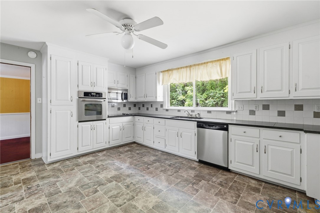 3810 Centralia Road Chester, VA 23831 - Photo 18 of 37