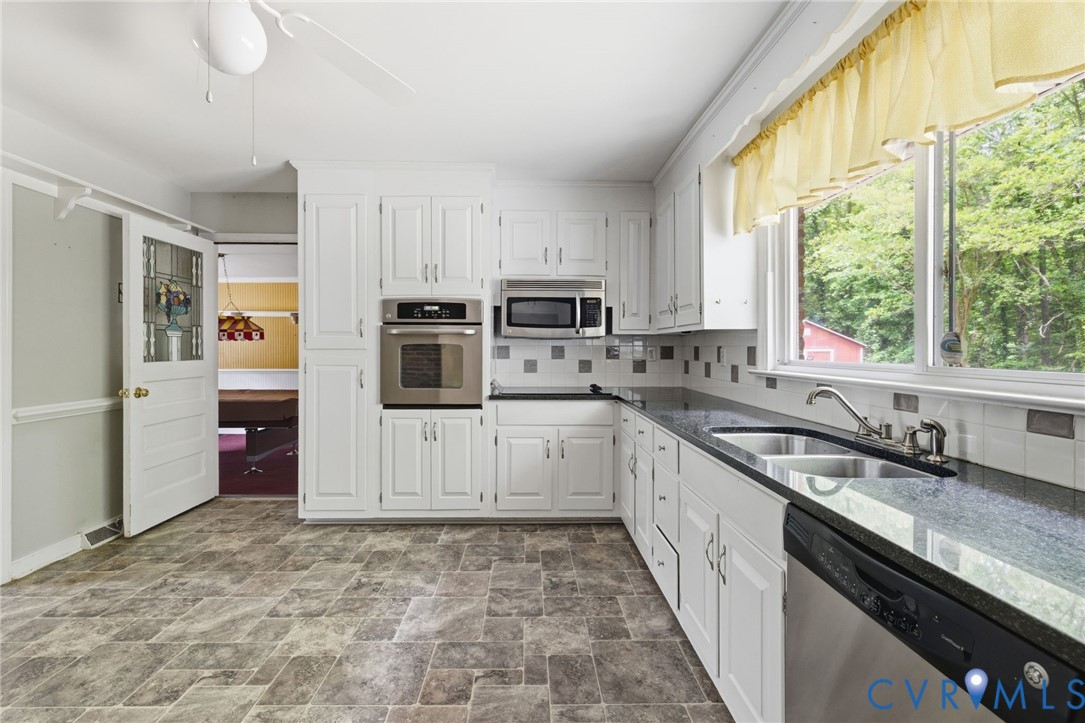 3810 Centralia Road Chester, VA 23831 - Photo 20 of 37