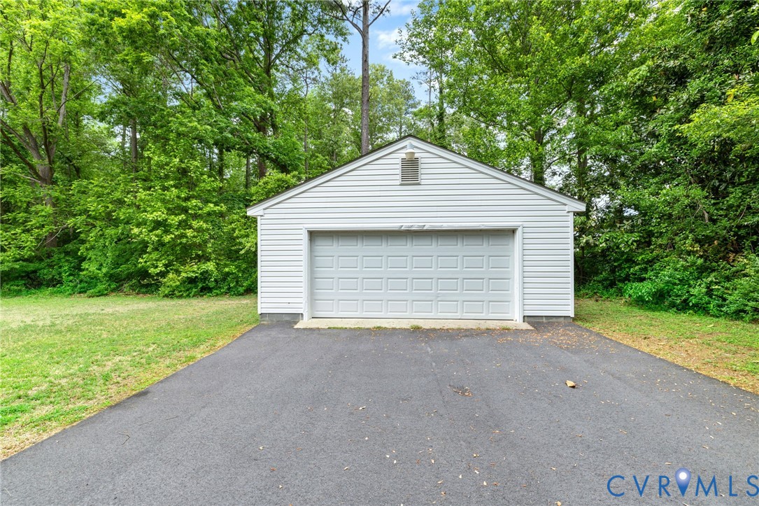 3810 Centralia Road Chester, VA 23831 - Photo 34 of 37