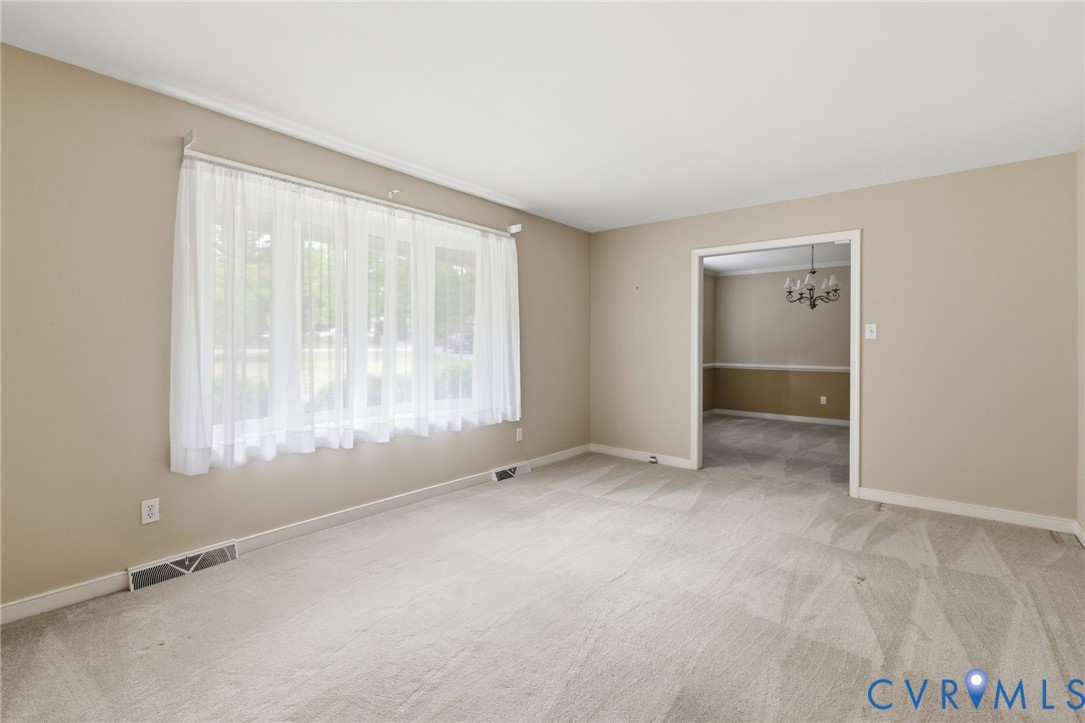 3810 Centralia Road Chester, VA 23831 - Photo 6 of 37