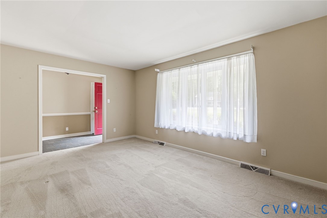 3810 Centralia Road Chester, VA 23831 - Photo 8 of 37